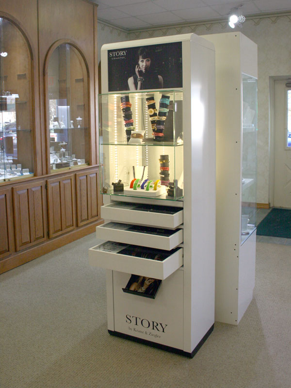 Story jewelry display